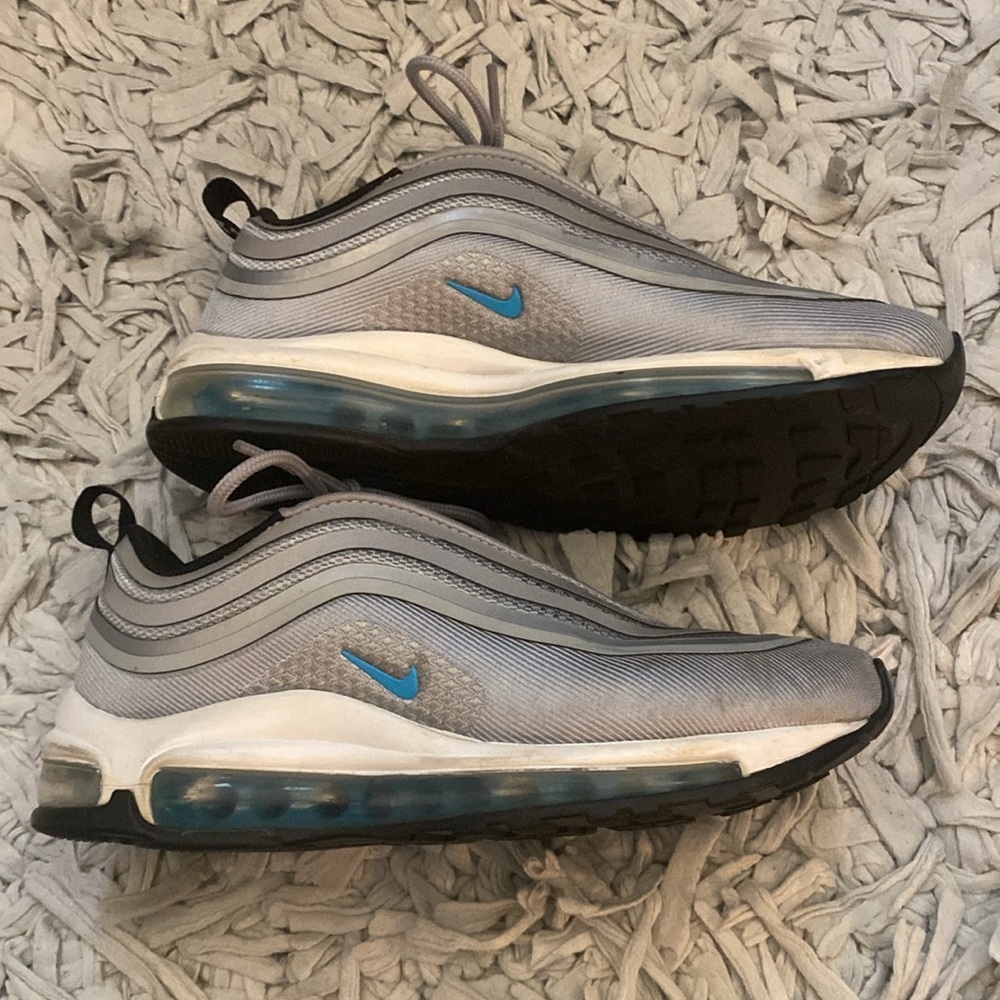 Nike Air Max - Picture 2 of 6